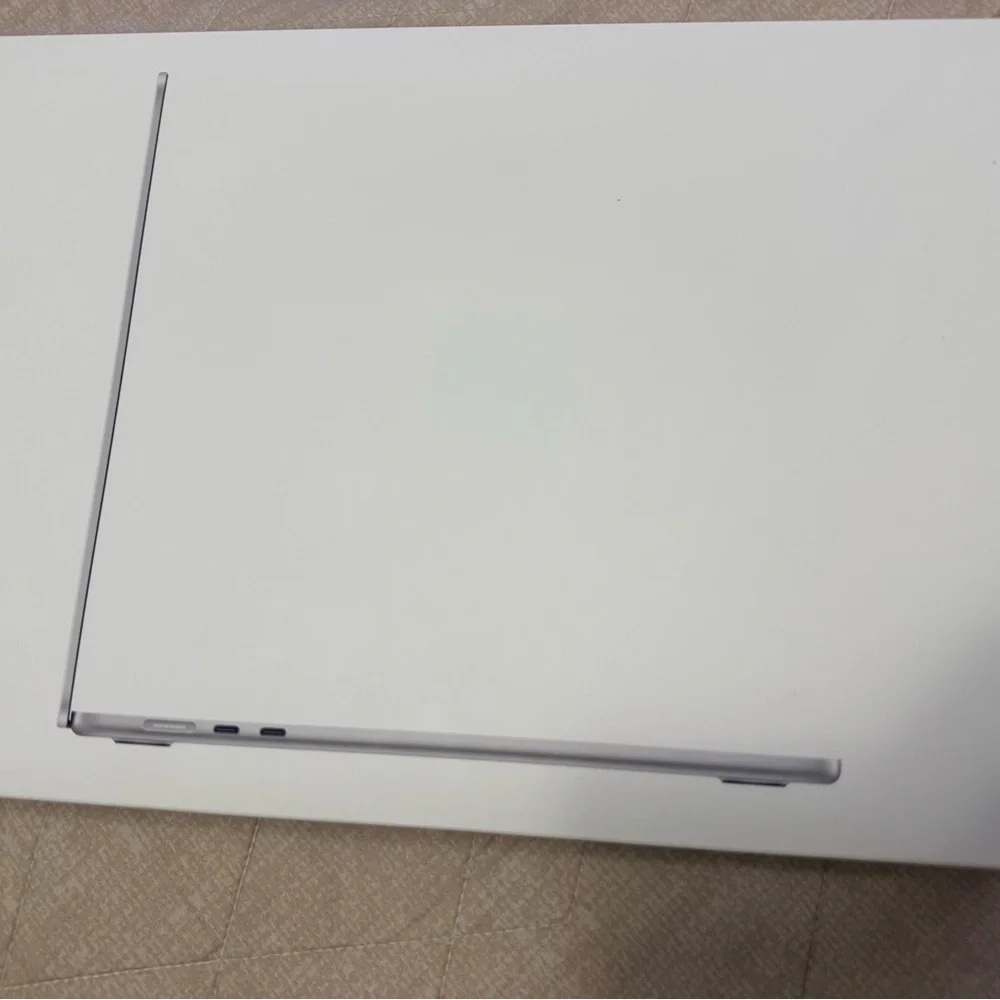 Apple MacBook Air ( 15-inch 2025 )